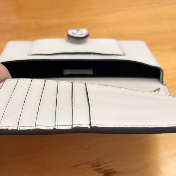 NEW Vera Bradley Black & White Leather Phone Wristlet Wallet Bloom Cottage Cream - Picture 9 of 14